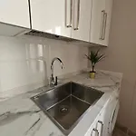 Ostadar Etxea - *