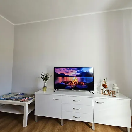 Ostadar Etxea - *